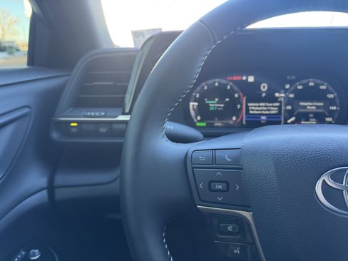 Used 2026 Toyota Crown XLE image 22