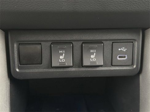 Used 2023 Toyota Corolla Cross XLE image 22