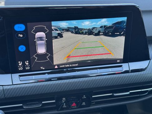 Used 2024 Volkswagen Golf R 2.0T (DSG) image 18