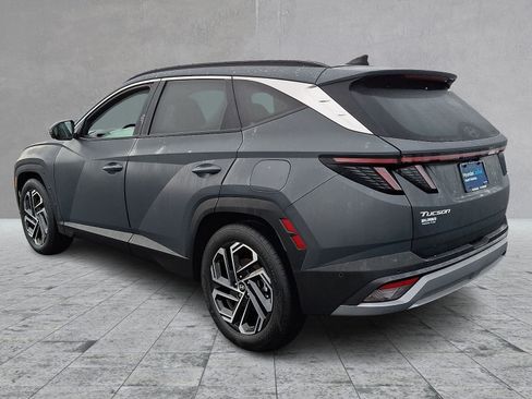 Used 2025 Hyundai Tucson Limited image 7