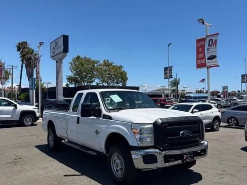 Used 2013 Ford F250 XL w/ PWR Equipment Group AWD/4WD image 3
