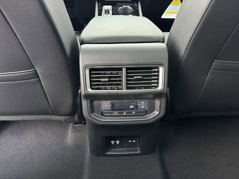 New 2026 Volkswagen Atlas SE image 18