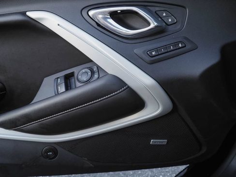 Used 2016 Chevrolet Camaro SS RWD image 26