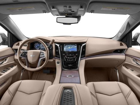 Used 2018 Cadillac Escalade Platinum AWD/4WD image 11
