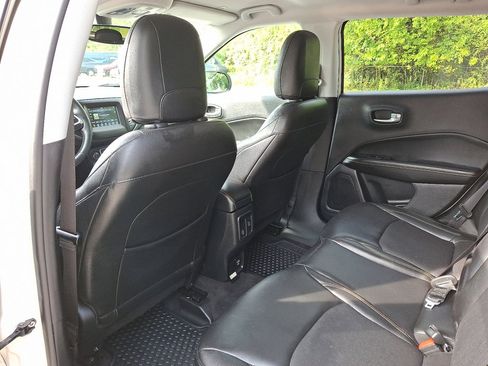 Used 2018 Jeep Compass Latitude w/ Popular Equipment Group image 21