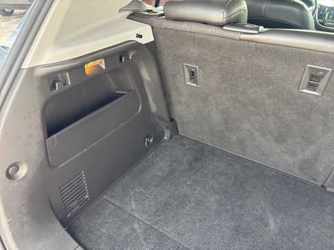 Used 2018 Chevrolet Trax LT w/ LT Convenience Package image 9