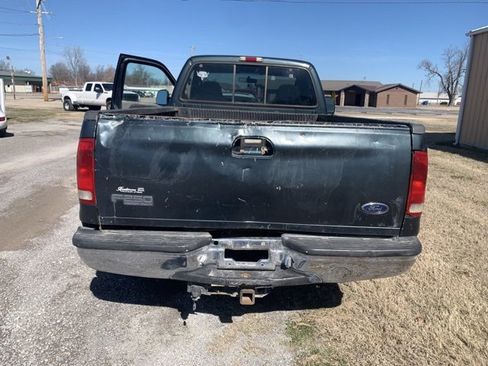 Used 2004 Ford F250 XL image 4