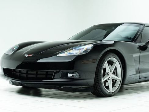 Used 2011 Chevrolet Corvette Coupe w/ LPO, Mesh Package image 10