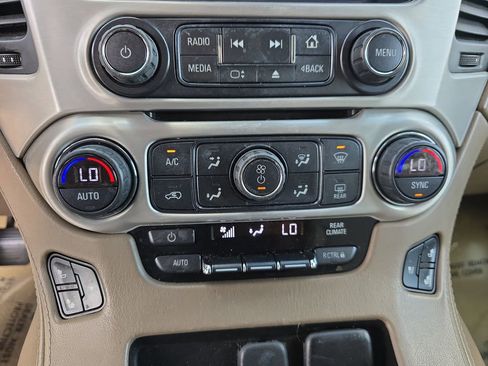 Used 2017 GMC Yukon SLT w/ HD Trailering Package image 26