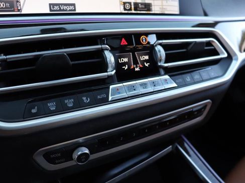 Used 2021 BMW X7 xDrive40i w/ M Sport Package image 62