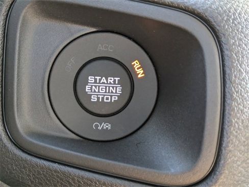 New 2025 Jeep Gladiator Sport image 31