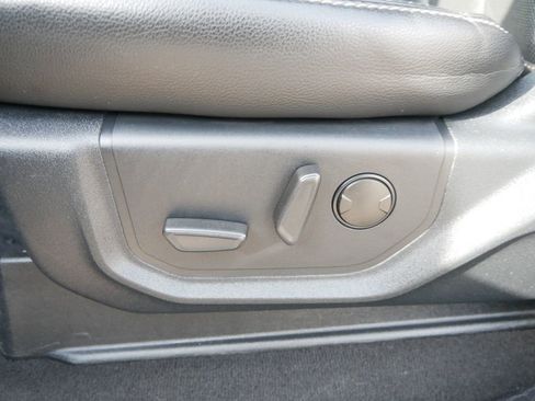 Used 2021 Ford F350 Lariat image 17