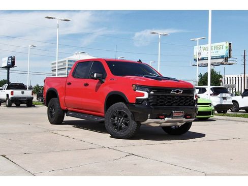 Used 2024 Chevrolet Silverado 1500 ZR2 w/ Technology Package AWD/4WD image 1