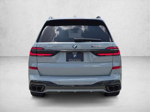 Used 2027 BMW X7 M60i AWD/4WD image 7