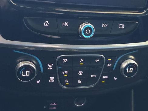 Used 2020 Chevrolet Traverse RS image 22