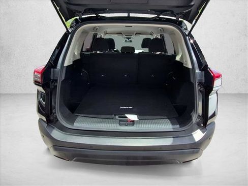 Used 2021 Nissan Rogue S FWD image 6