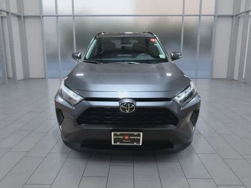 Used 2022 Toyota RAV4 XLE w/ Carpet Mat Package (TMS) AWD/4WD image 3