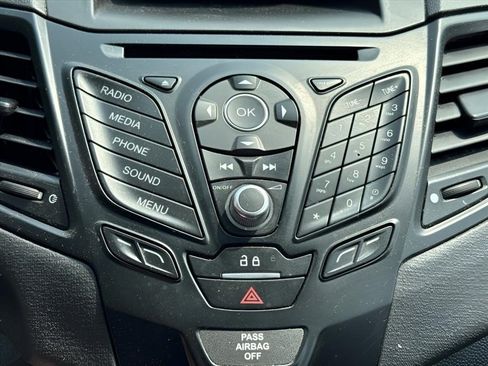 Used 2016 Ford Fiesta SE FWD image 11