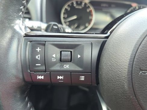 Used 2021 Nissan Rogue SL FWD image 25