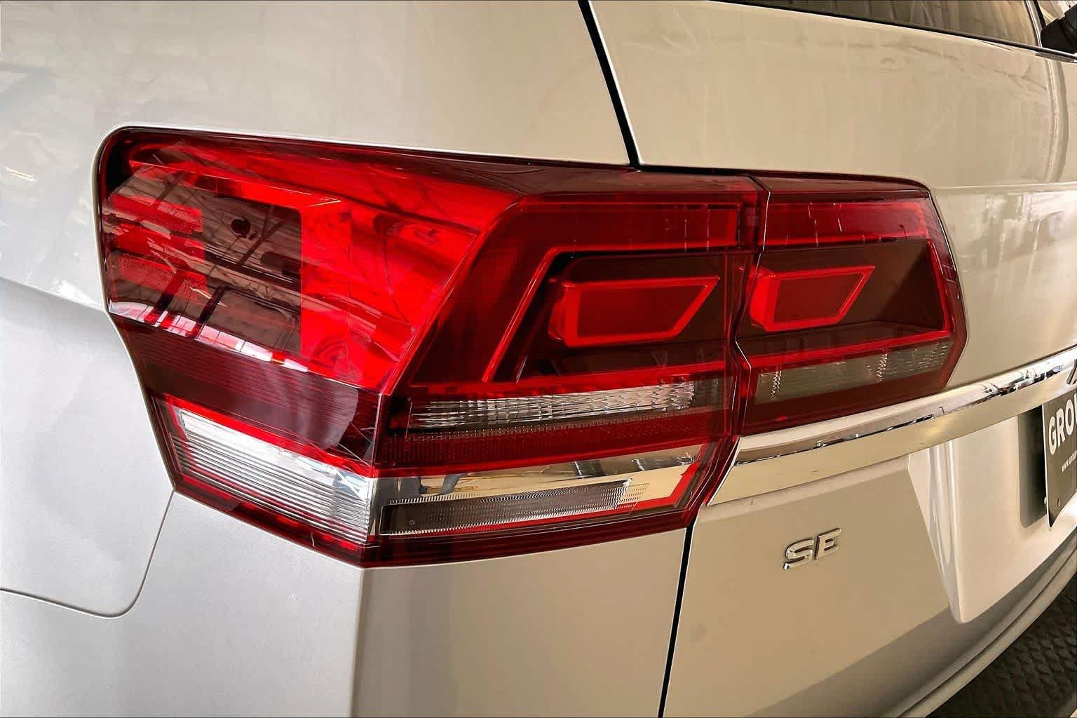 Used 2018 Volkswagen Atlas SE FWD image 25