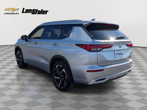 Used 2024 Mitsubishi Outlander SEL image 3