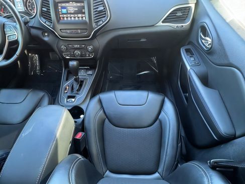 Used 2021 Jeep Cherokee Latitude Plus image 16