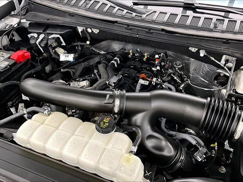 Certified 2025 Ford Expedition Active AWD/4WD image 35