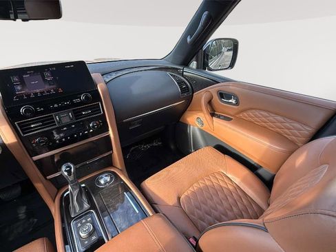 Used 2024 INFINITI QX80 Sensory w/ Cargo Package image 15