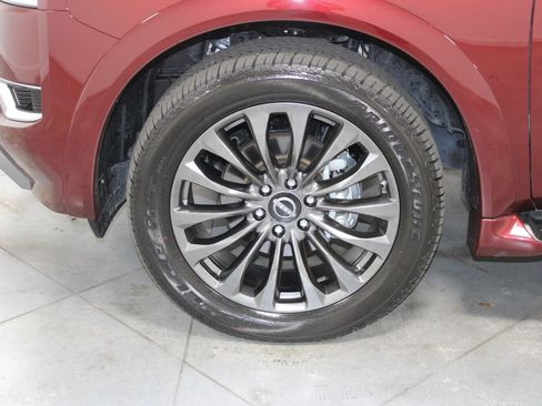 Used 2024 Nissan Armada Platinum w/ Captain's Chairs Package image 19