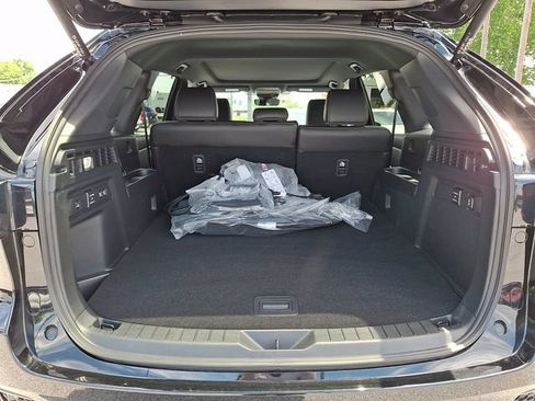 Certified 2025 MAZDA CX-70 Plug-In Hybrid w/ Premium Plus AWD/4WD image 30