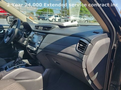 Used 2019 Nissan Rogue SV image 41
