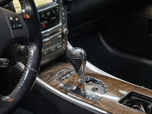 Used 2010 Lexus IS 250C image 23