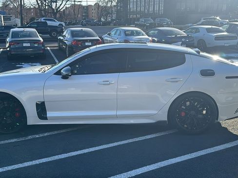 Used 2021 Kia Stinger GT2 image 6