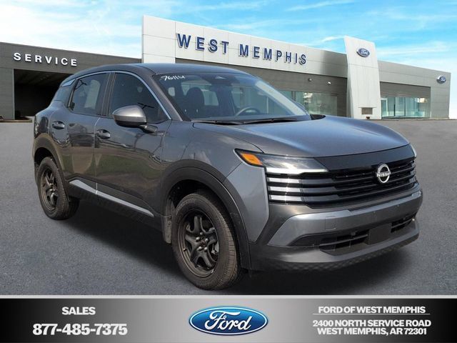Used 2025 Nissan Kicks SV FWD image 1