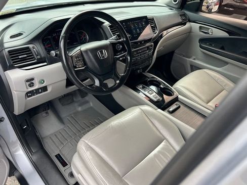 Used 2019 Honda Pilot Touring image 15