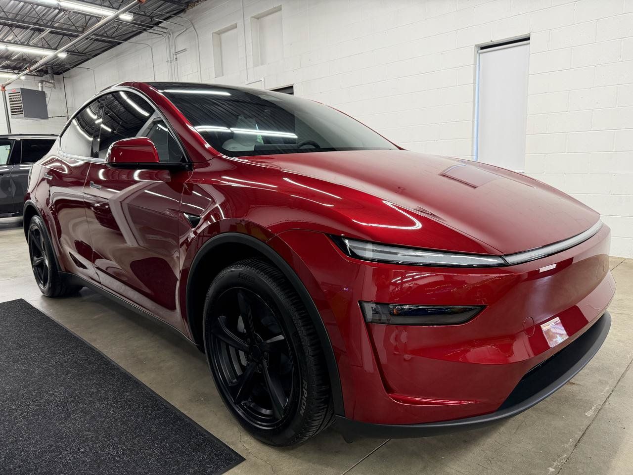 Used 2026 Tesla Model Y AWD image 3