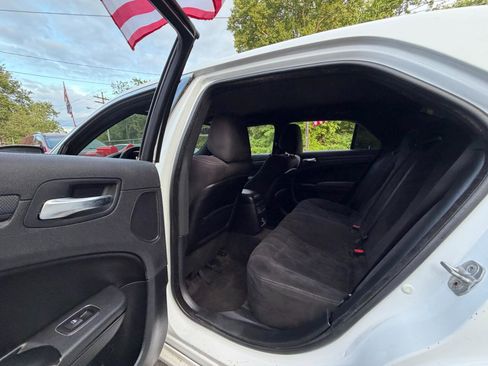 Used 2012 Chrysler 300 S RWD image 32