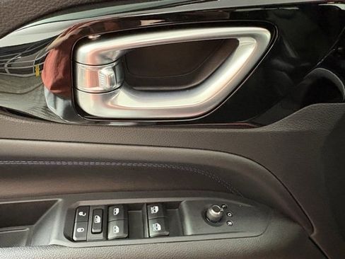 New 2026 Jeep Compass Limited image 12