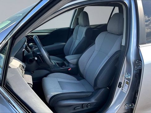Used 2024 Subaru Outback Premium AWD/4WD image 19