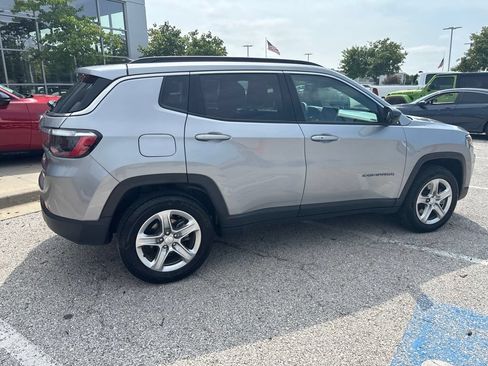 Used 2024 Jeep Compass Latitude AWD/4WD image 29