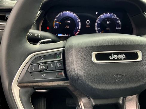 Used 2023 Jeep Grand Cherokee L Limited image 24