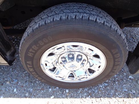 Used 2019 Nissan NV 3500 SL image 16