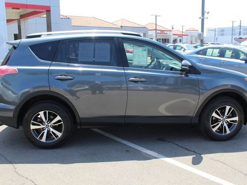 Used 2017 Toyota RAV4 XLE w/ Carpet Mat Package FWD image 7