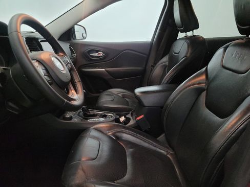 Used 2021 Jeep Cherokee Limited image 17