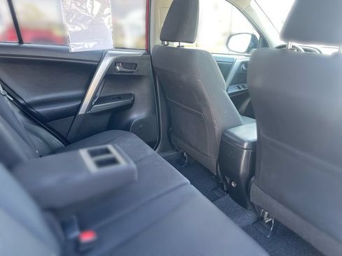 Used 2017 Toyota RAV4 XLE AWD/4WD image 28