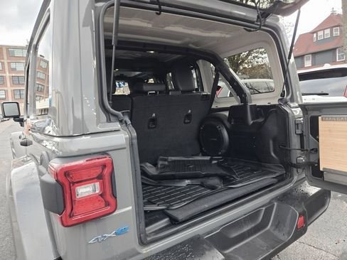 Used 2021 Jeep Wrangler Unlimited Sahara w/ Cold Weather Group image 13