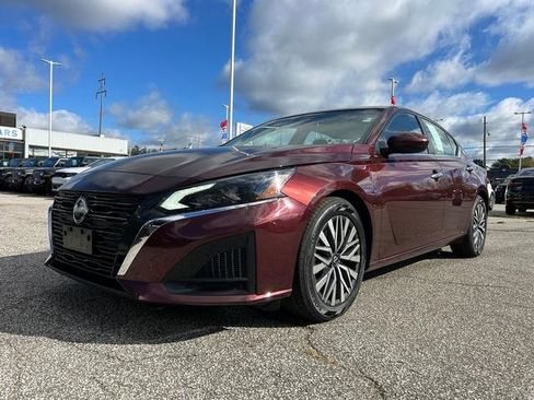 Used 2023 Nissan Altima 2.5 SV image 7