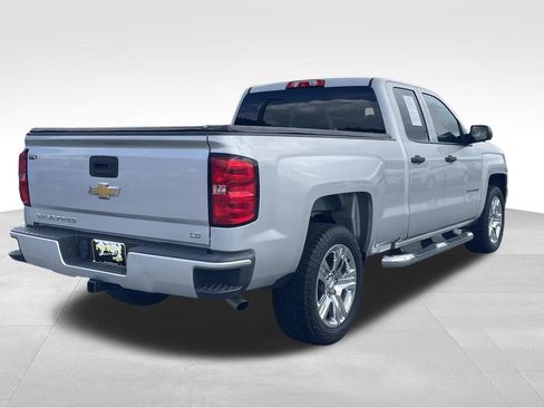 Used 2019 Chevrolet Silverado 1500 Custom w/ LPO, Essentials Package RWD image 3