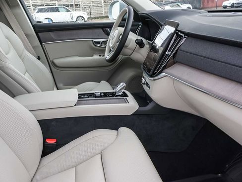 New 2026 Volvo XC90 T8 Ultra image 18