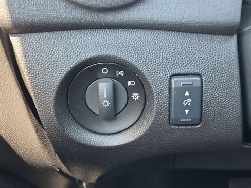Used 2018 Ford Fiesta SE FWD image 28
